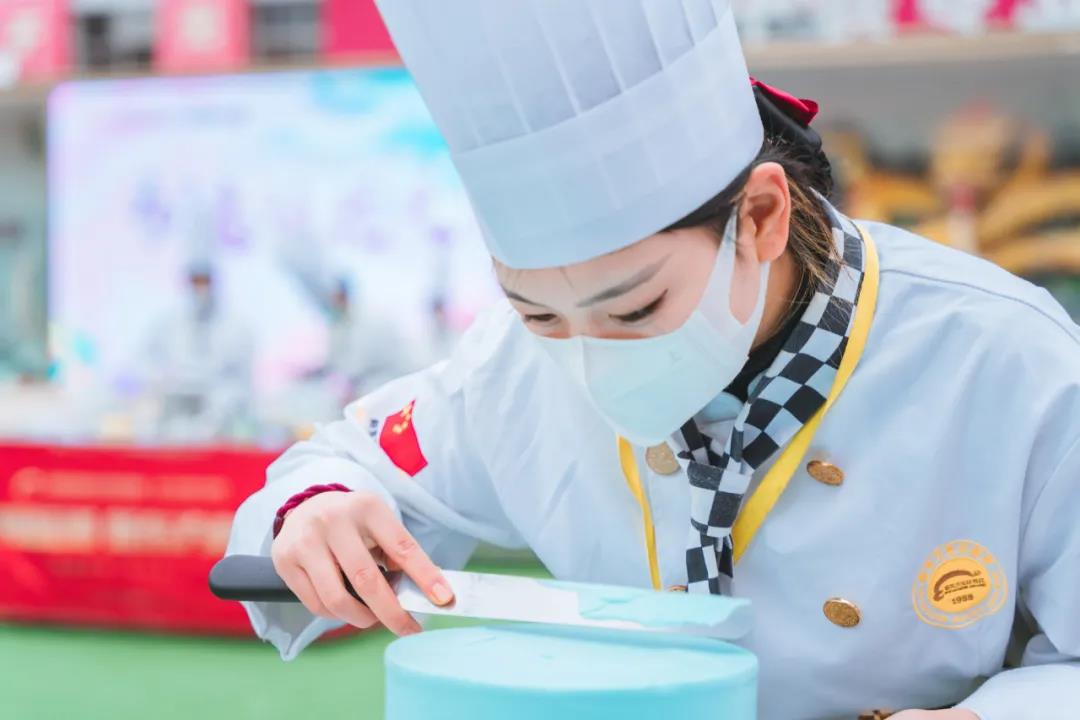 【職業(yè)教育】創(chuàng)造另一種可能，未畢業(yè)就能預定工作！