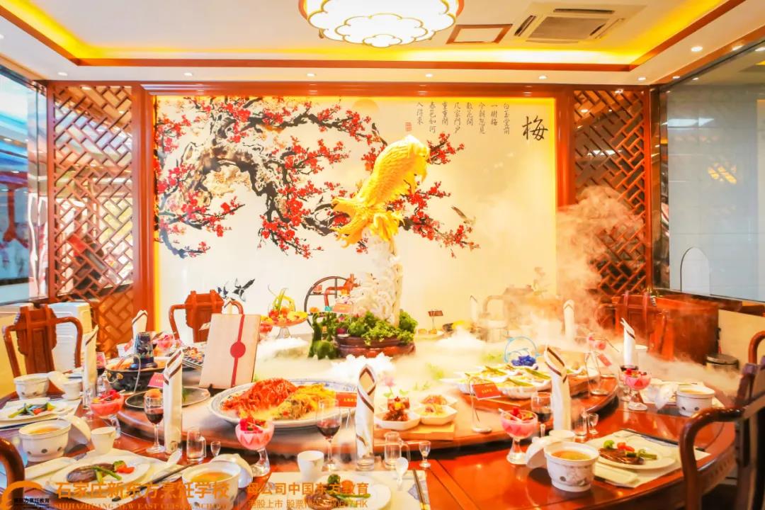 年前擇校丨學(xué)中餐還是學(xué)西餐，哪個(gè)更好？