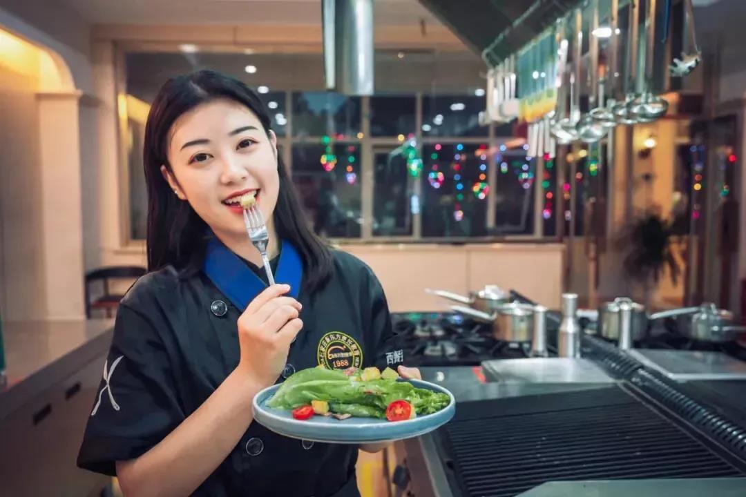2022年女生學(xué)什么技術(shù)好？什么？
