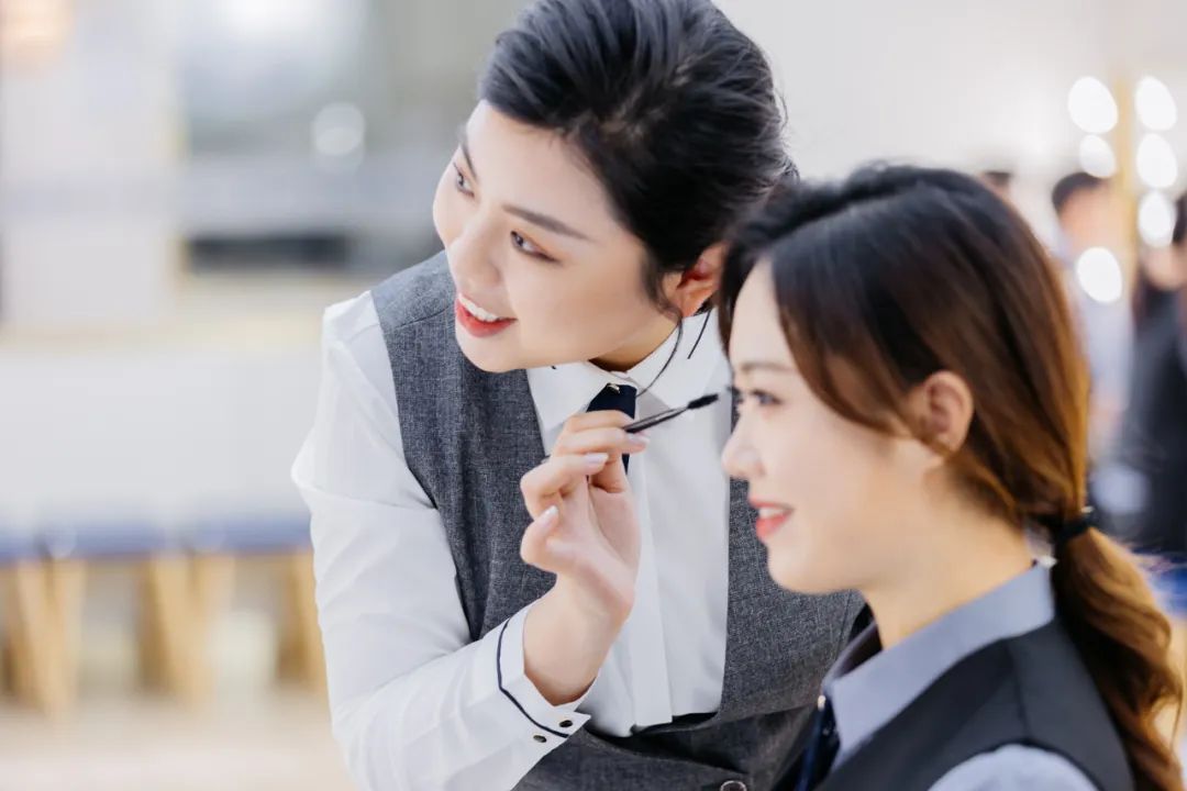 別卷學(xué)歷了 看形象設(shè)計(jì)！