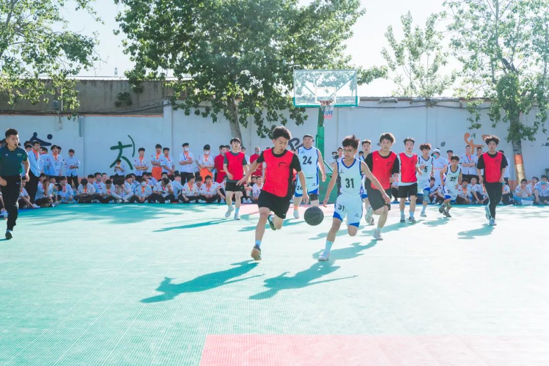 初中男生適合學(xué)什么專業(yè)？哪些專業(yè)既熱門又有前途？
