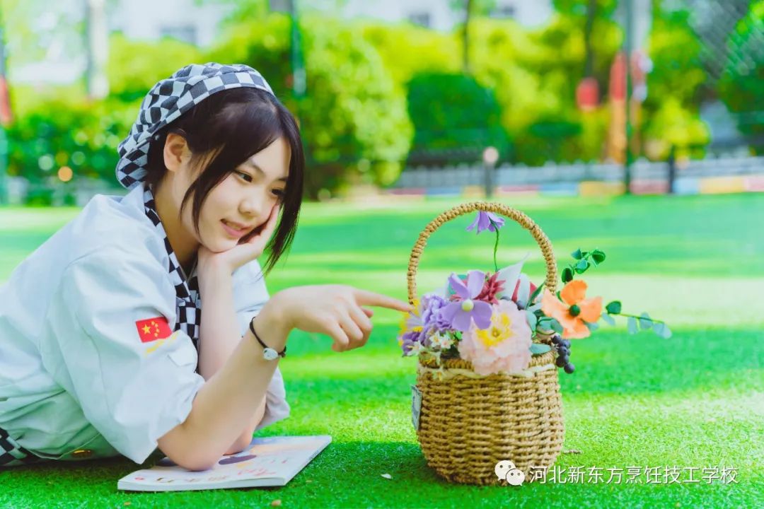 只有真正嘗過社會(huì)的苦，才能理解好的教育是多么難能可貴！