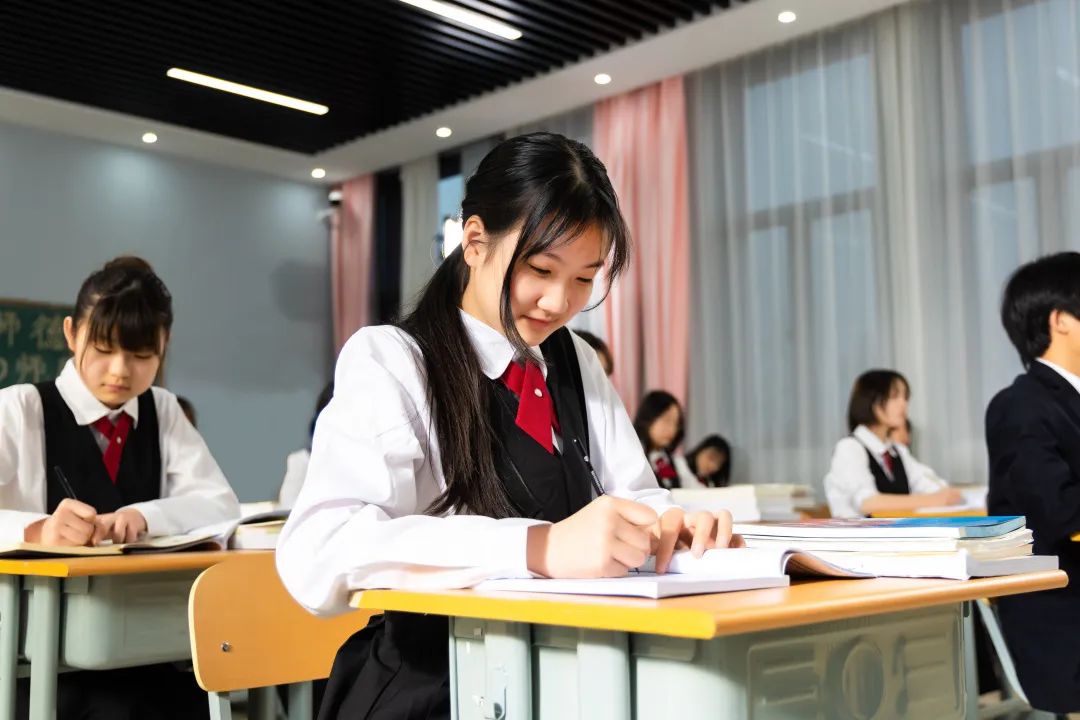 初中畢業(yè)生學技術，請先查收這份職業(yè)規(guī)劃！