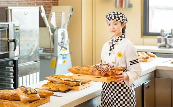 我是女生 | 想找穩(wěn)定薪資高的工作？這些專業(yè)適合女生學！