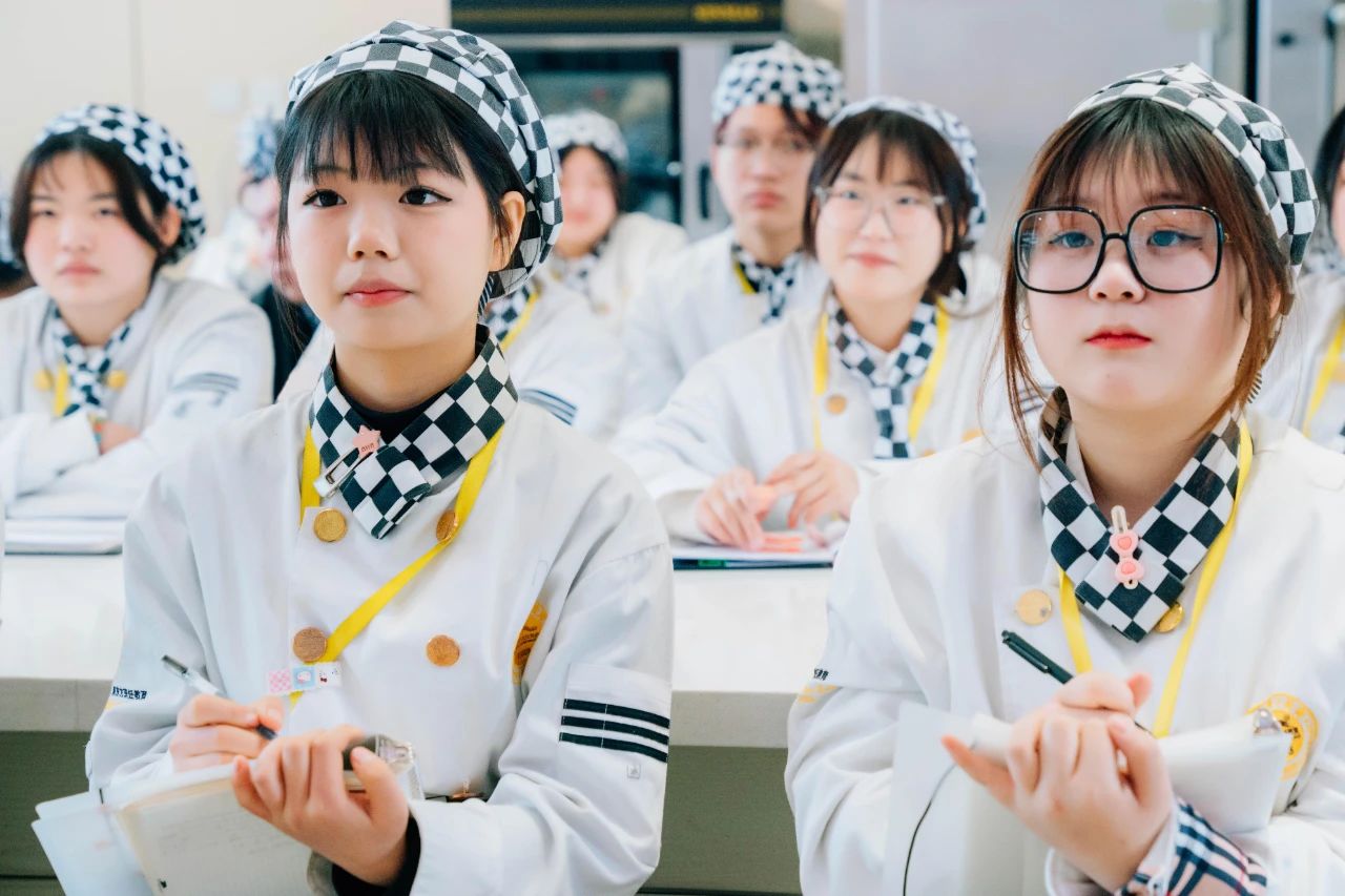 優(yōu)秀的你，有“記”可循！@新生們，筆記大賽開始啦~