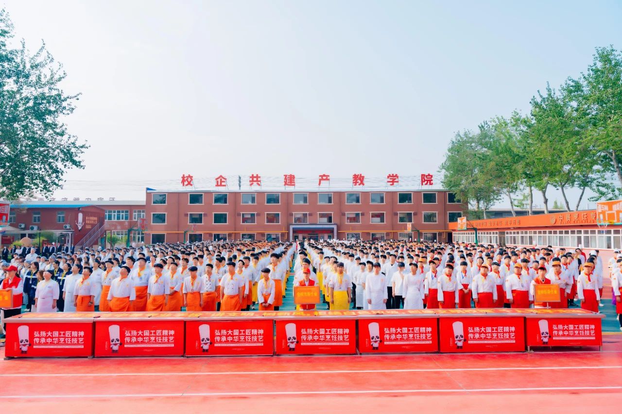 拒絕白色垃圾，創(chuàng)建綠色校園丨河北新東方全?？倓訂T，爭做校園環(huán)保先鋒！