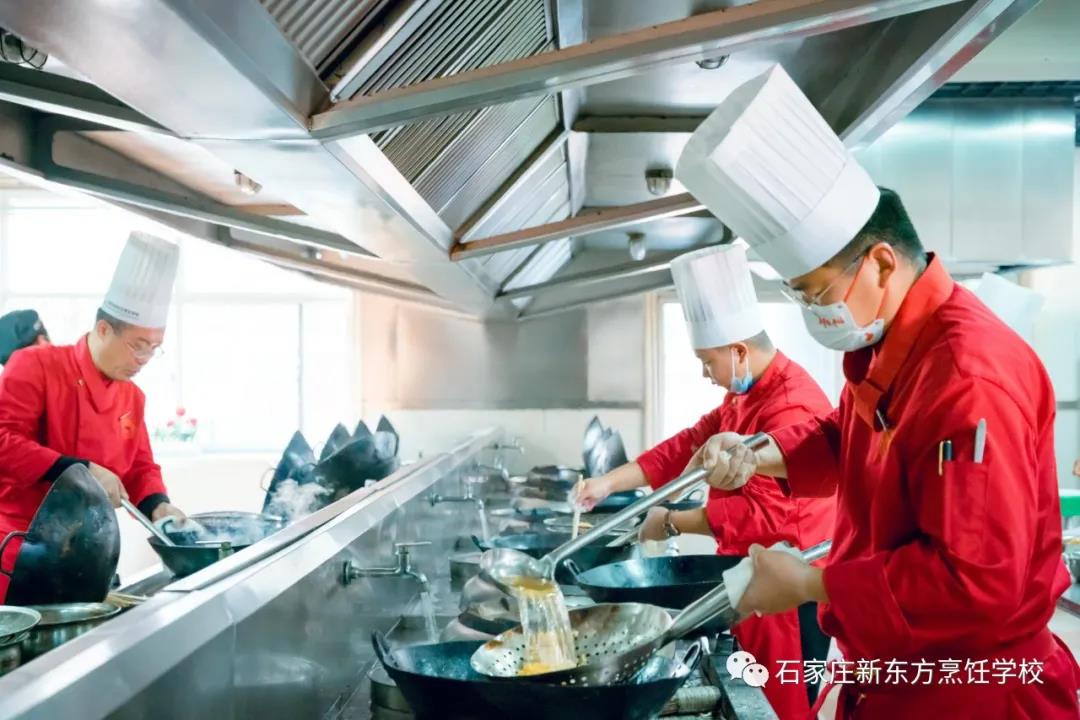 鑄技能之舟 揚發(fā)展之帆丨教師技能大比武看河北新東方師者風(fēng)范！